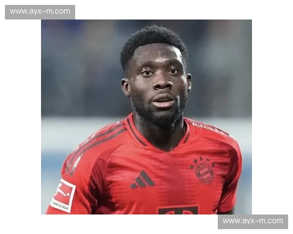 阿方索·戴维斯右膝十字韧带撕裂,拜仁后卫赛季报销 阿方索·戴维斯右膝十字韧带撕裂,拜仁后卫赛季报销